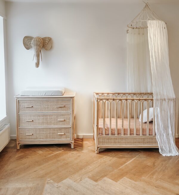 Boho Rainbow rotan babykamer